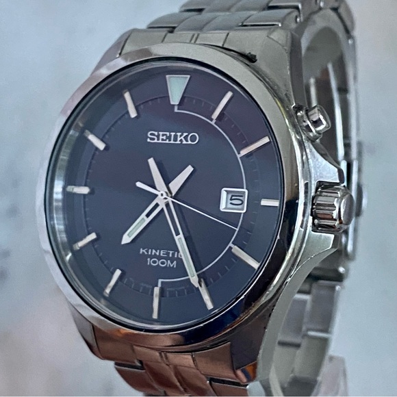 Seiko Kinetic Blue Dial Men’s Date Watch w/ New Battery and New Crystal - Picture 8 of 13